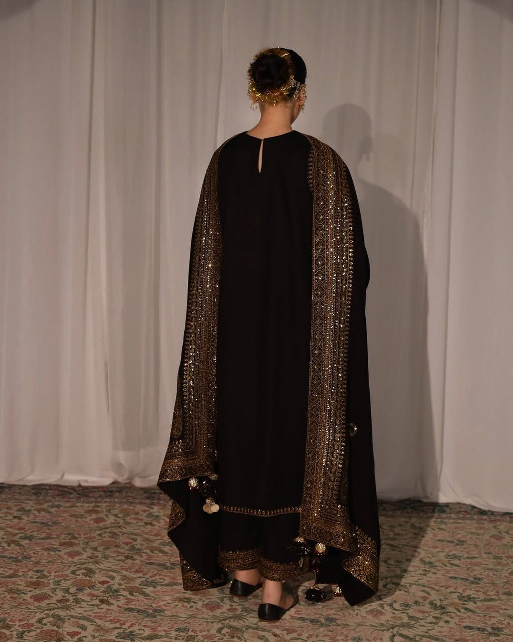Gilded Embroidered Kurta Set