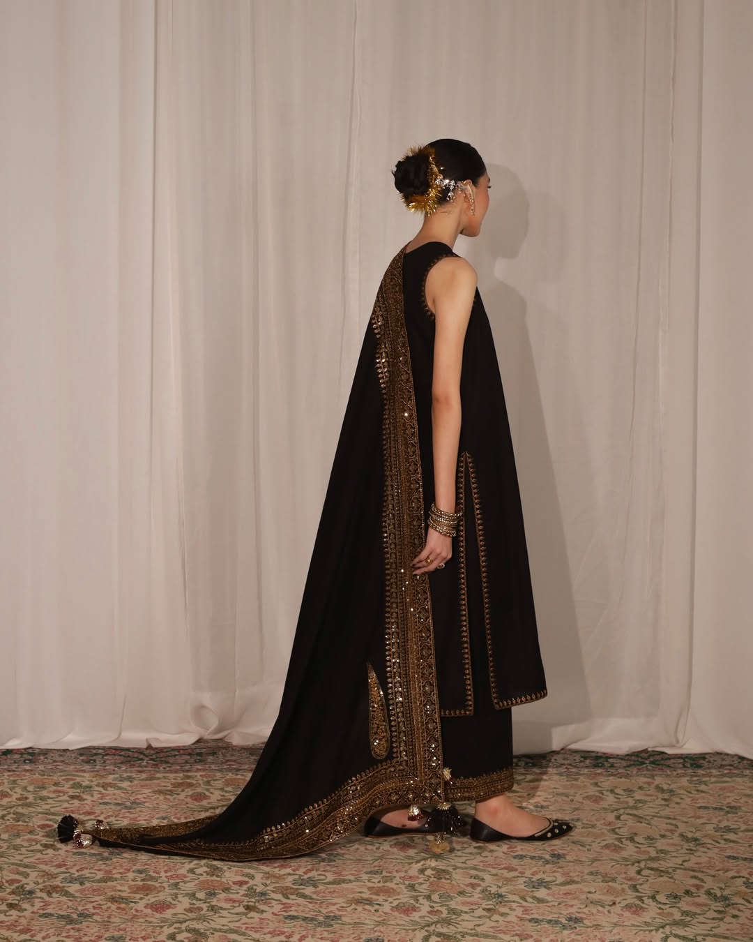 Gilded Embroidered Kurta Set